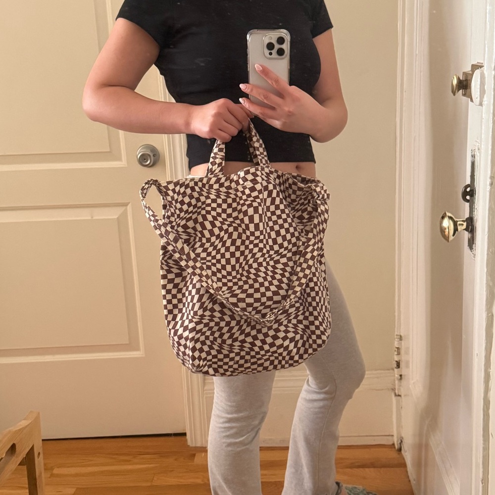 BAGGU Brown and White Checkered Tote - Picture 4 of 7